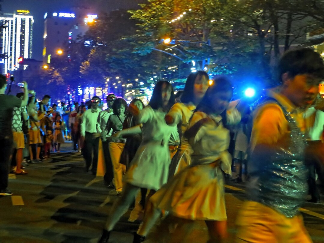 Vietnam 2019 - 03 Da Nang 05 - Dansfeest 08