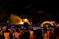 Vietnam 2019 - 03 Da Nang 07 - Drakenbrug Avond 02