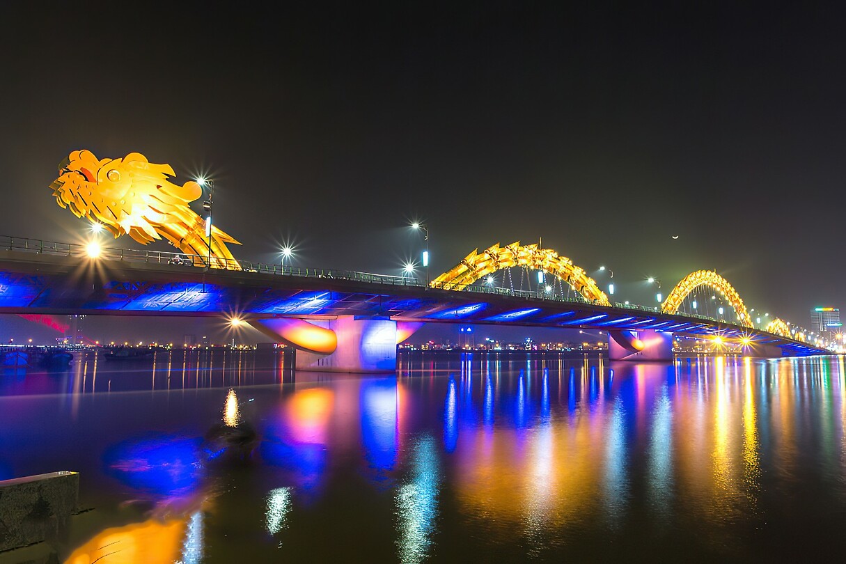 Vietnam 2019 - 03 Da Nang 07 - Drakenbrug Avond 12