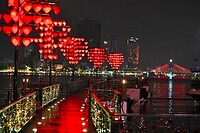 Vietnam 2019 - 03 Da Nang 07 - Drakenbrug Avond 18
