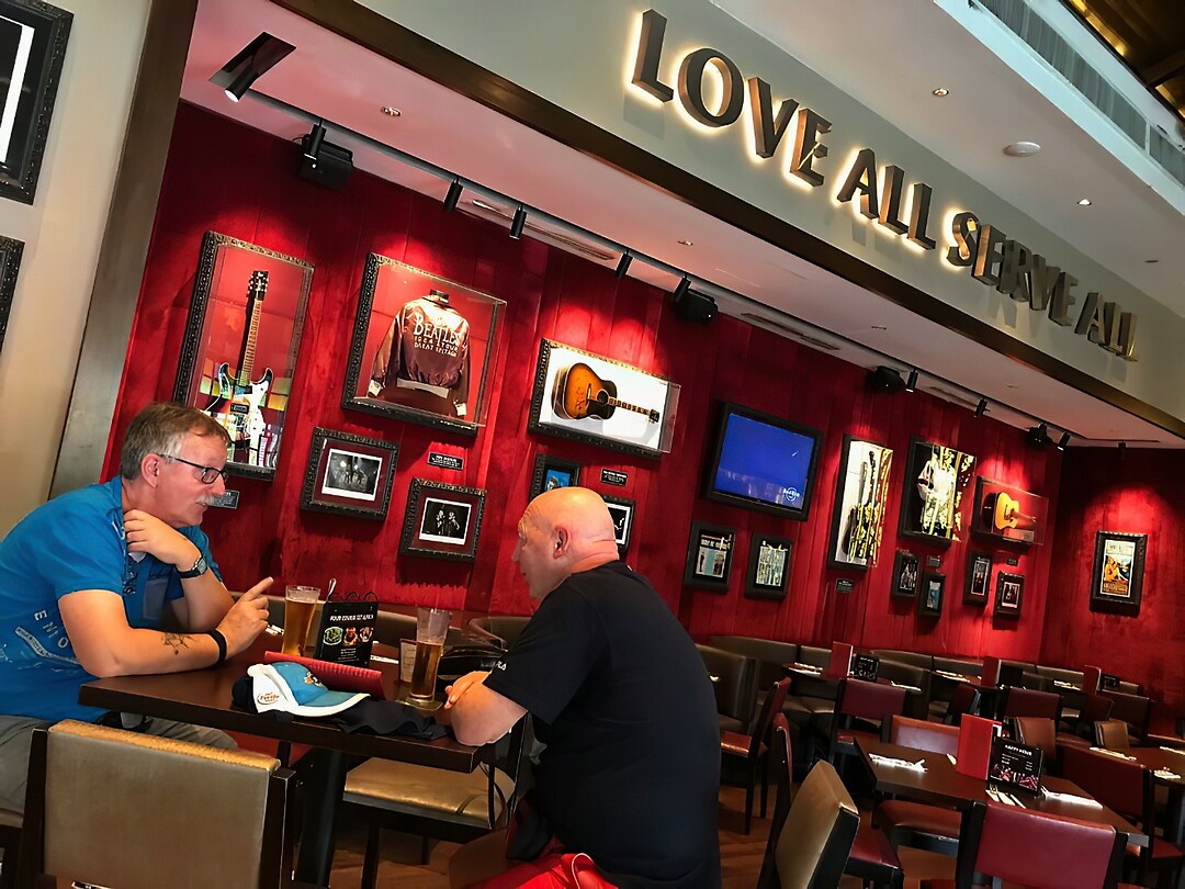 Maleisie En Java 2018 18 - Restaurant Melaka Hard Rock 02