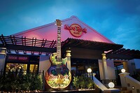 Maleisie En Java 2018 18 - Restaurant Melaka Hard Rock 04-topaz-enhance-2x-sharpen
