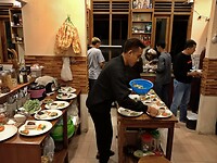 02 - Alamanda - Mensen Awe Keuken Eten