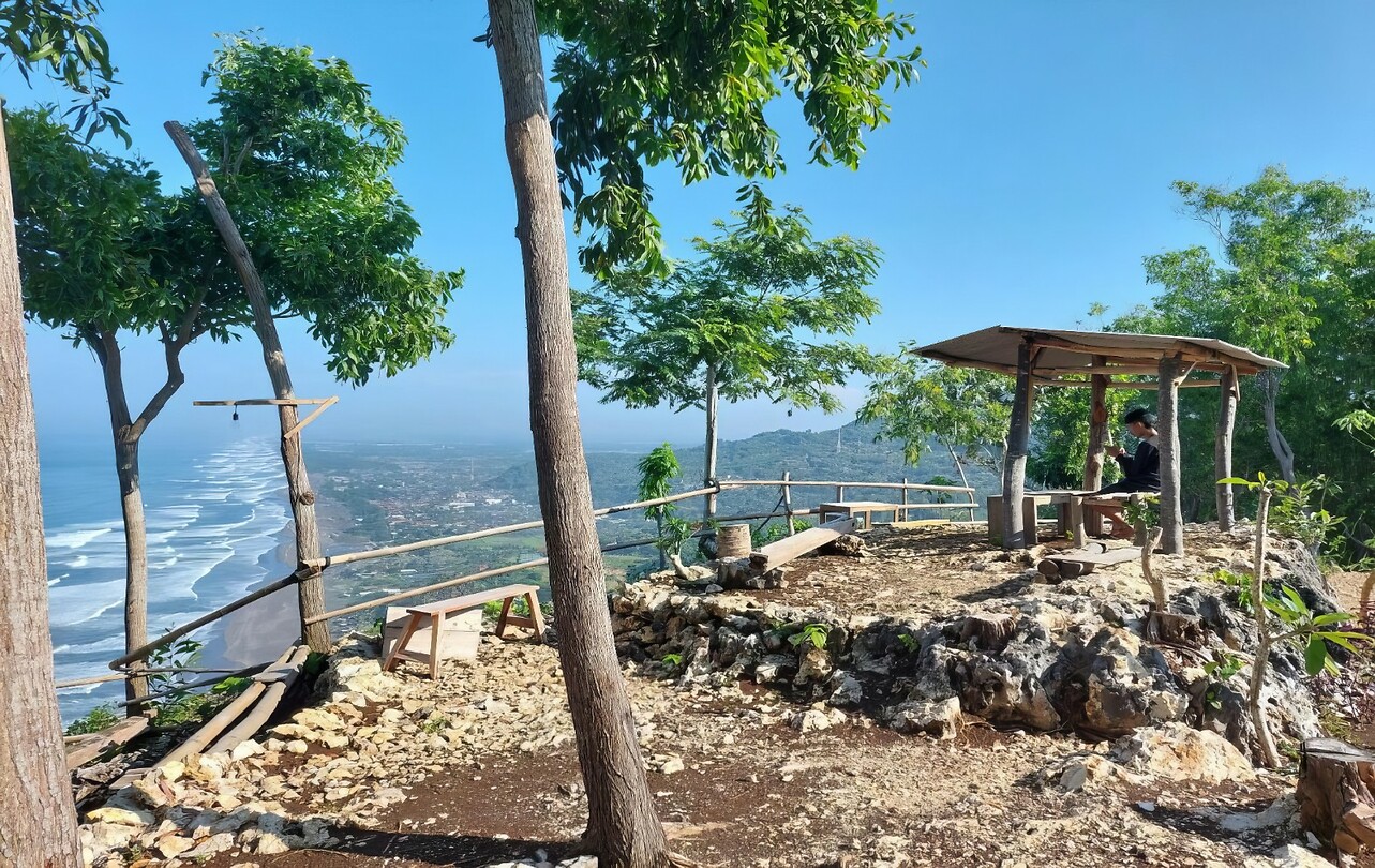 10 - Tour - Bukit Shoka View 09b