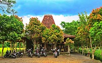 10 - Tour - Restaurant Banyu Bening Ikan Gurame 00