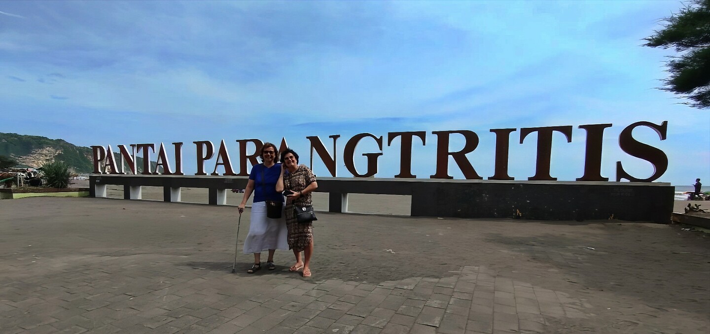 11 - Pantai Parangtitis - 01