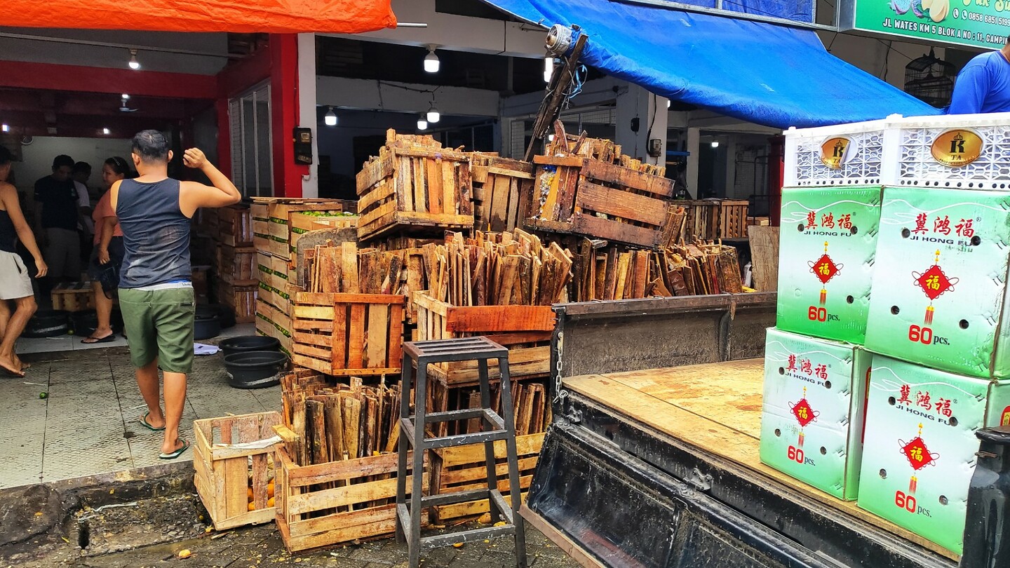 12 - Yogya - Fruit Market 04