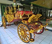 12 - Yogya - Koetsen Sultan 00
