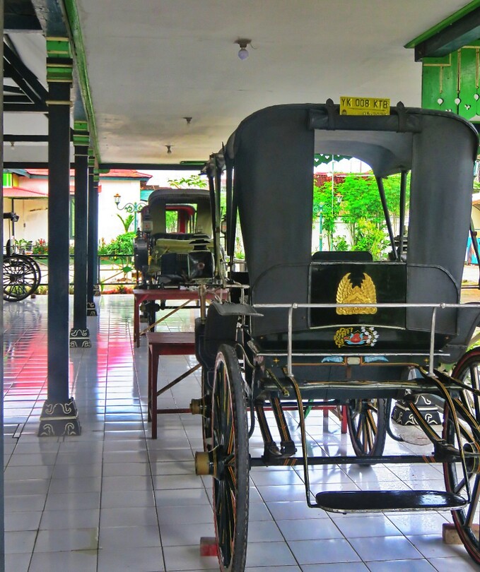 12 - Yogya - Koetsen Sultan 02