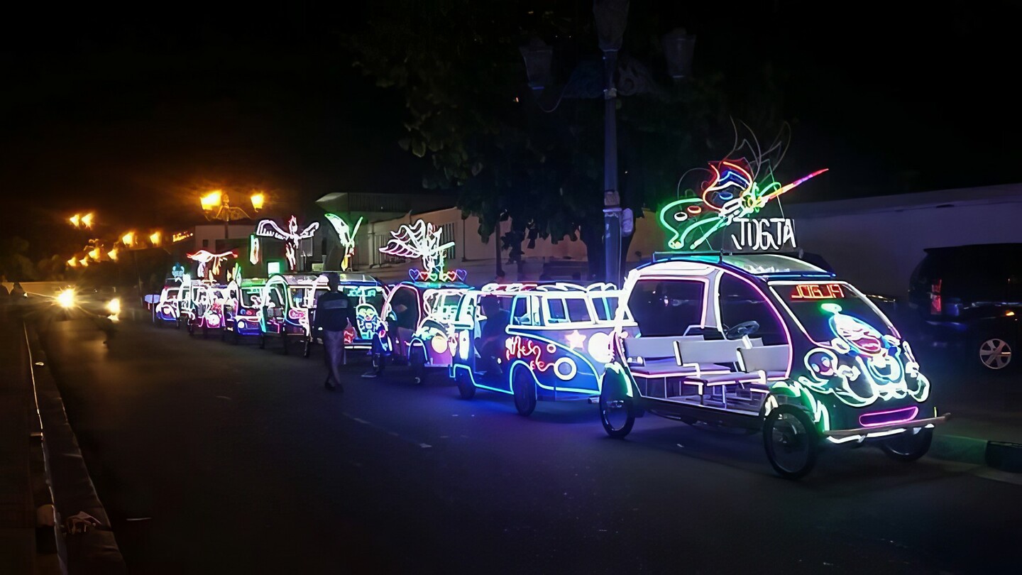 12 - Yogya - Southern City Square Bangang Trees Led Autootjes 17