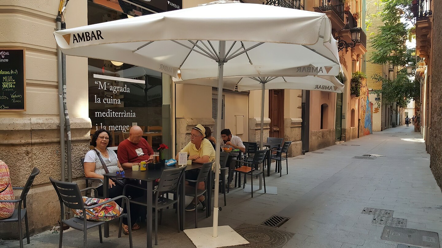 Spanje Moraira 2017 - 03 Javea Eten Eigenaar 03