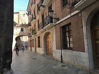 Spanje Moraira 2017 - 04 Valencia Straat 23 Arch on Barchilla Street by Cathedral Valencia