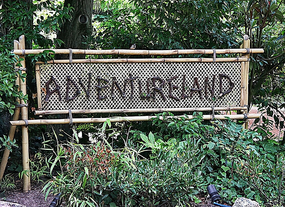 Eurodisney - Adventureland Isle 02 Adventure Isle