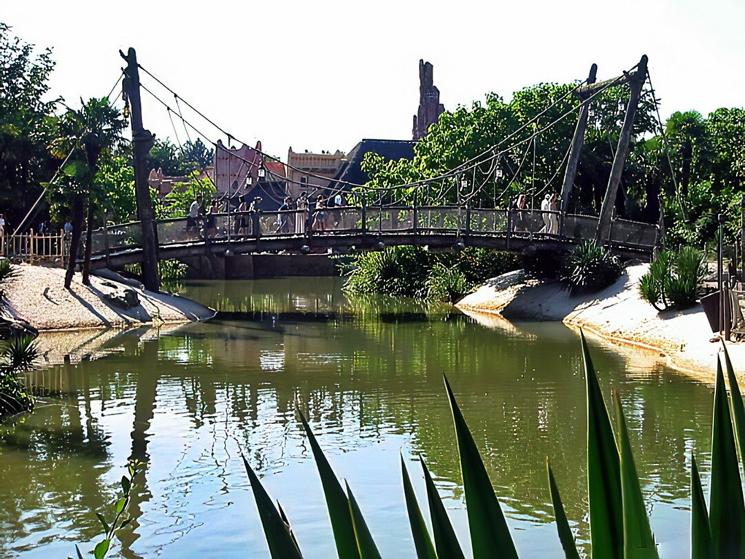 Eurodisney - Adventureland Isle 17