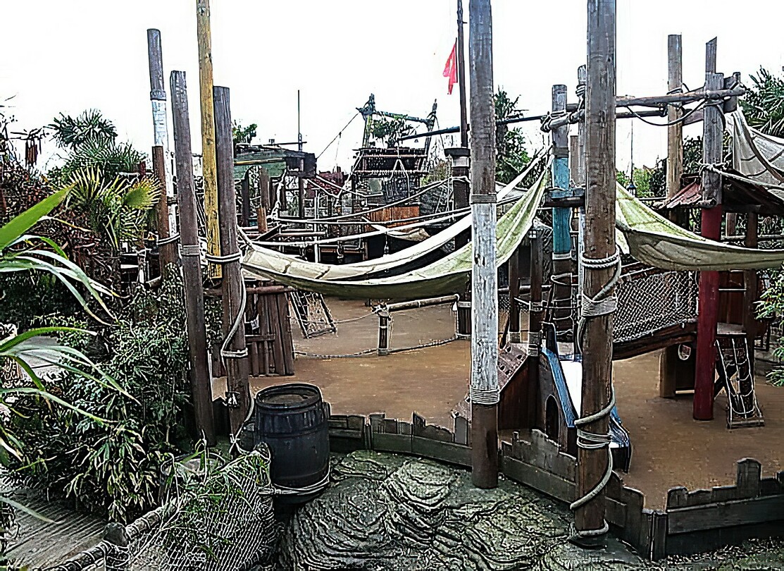 Eurodisney - Adventureland Isle 18