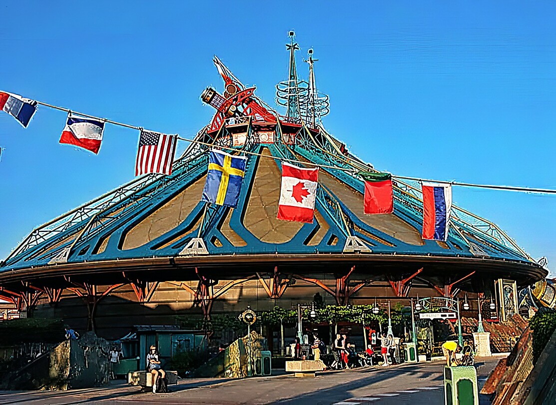 Eurodisney - Discoveryland Naut 01 Star Wars Hyperspace Mountain