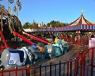 Eurodisney - Fantasyland Dum 01 Dumbo The Flying Elephant
