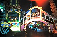 Eurodisney - Fantasyland It's A Small World 09