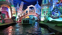 Eurodisney - Fantasyland It's A Small World 12