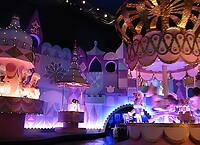 Eurodisney - Fantasyland It's A Small World 25