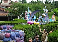 Eurodisney - Fantasyland Labyrinth 03 Alice's Curious Labyrinth