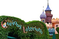 Eurodisney - Fantasyland Labyrinth 13 Alice's Curious Labyrinth