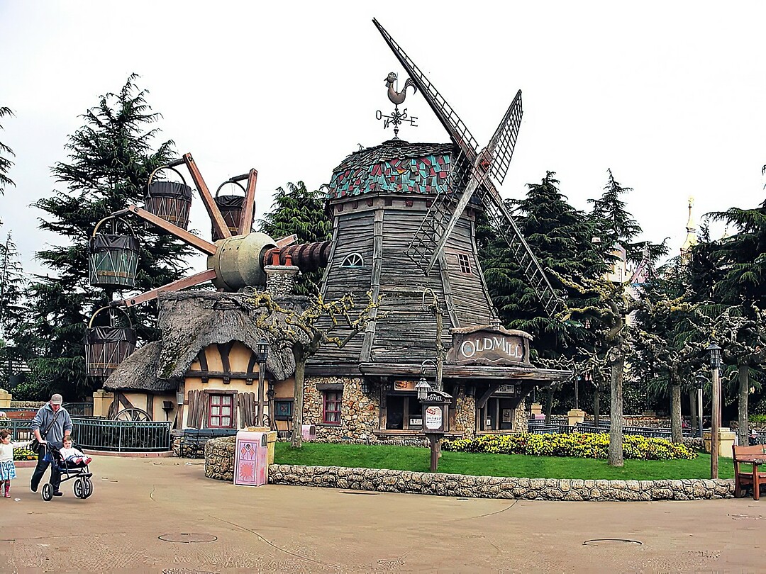 Eurodisney - Fantasyland Molen 01 The Old Mill