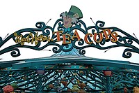Eurodisney - Fantasyland Teacups 01 Mad Hatter's Tea Cups