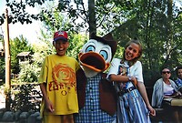 Eurodisney - Figuren Marlo Tessa En Een Knijpende Duck