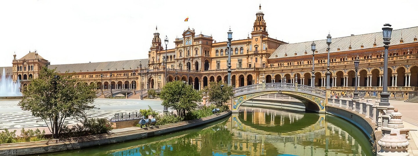 06 Plaza Espana Panorama Water 34