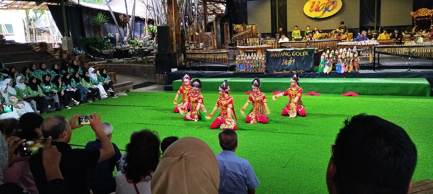 01 Bandung - 10 - Angklung Udjo 06a