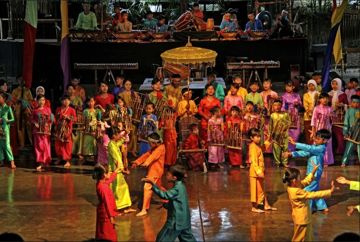 01 Bandung - 10 - Angklung Udjo 09