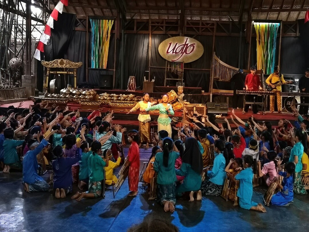 01 Bandung - 10 - Angklung Udjo 11