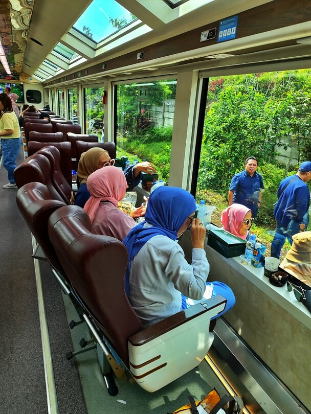 01 Bandung - 11 - Panoramic Train 09