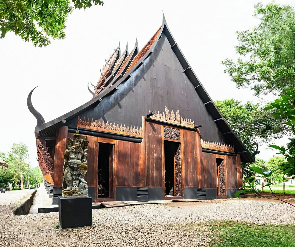 Thailand & Cambodja 2020 - Dag 04-Chiang Rai - 02 - Dark House 45