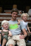 De boys in de paleistuin