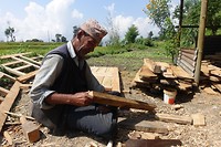In de werkplaats van de timmerman