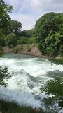 Een kolkende rivier