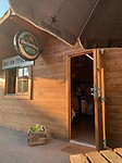 De plaatselijke campingkroeg