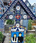 vrolijk kerkhof zuster en priester