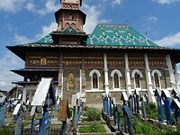 Sapanta kerk zijaanzicht