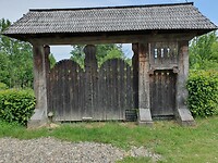 breb poort met tinnen