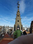 Palau Guell torensoits met lichtinval