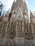 sagrada familia met vele spitsen