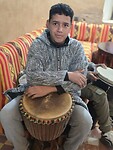 in de muziekschool op de djembe