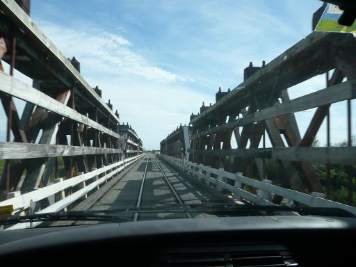 One lane bridge