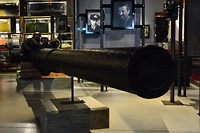 Devonport Naval museum: kanon van tot zinken gebrachte Japanse onderzeeer i-1.