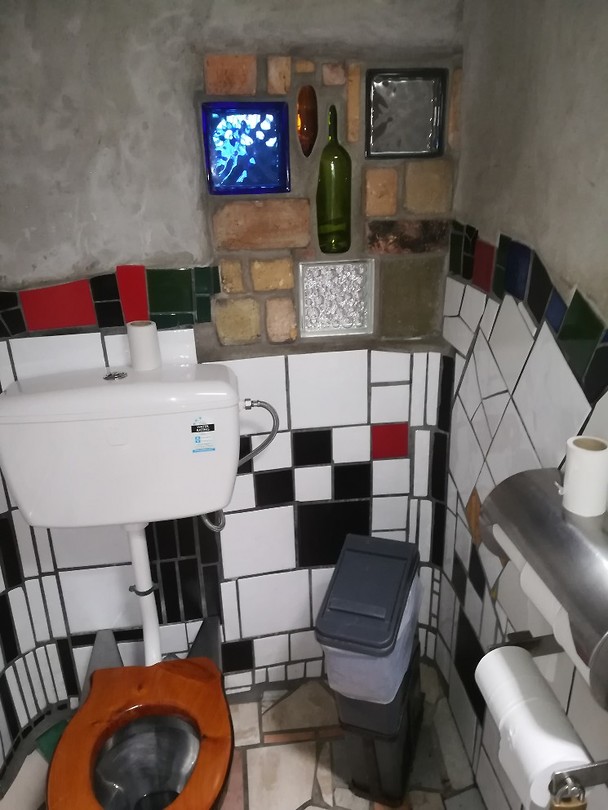 Hundertwasser toilet