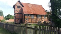 Vakbouw kerkje in Damnatz