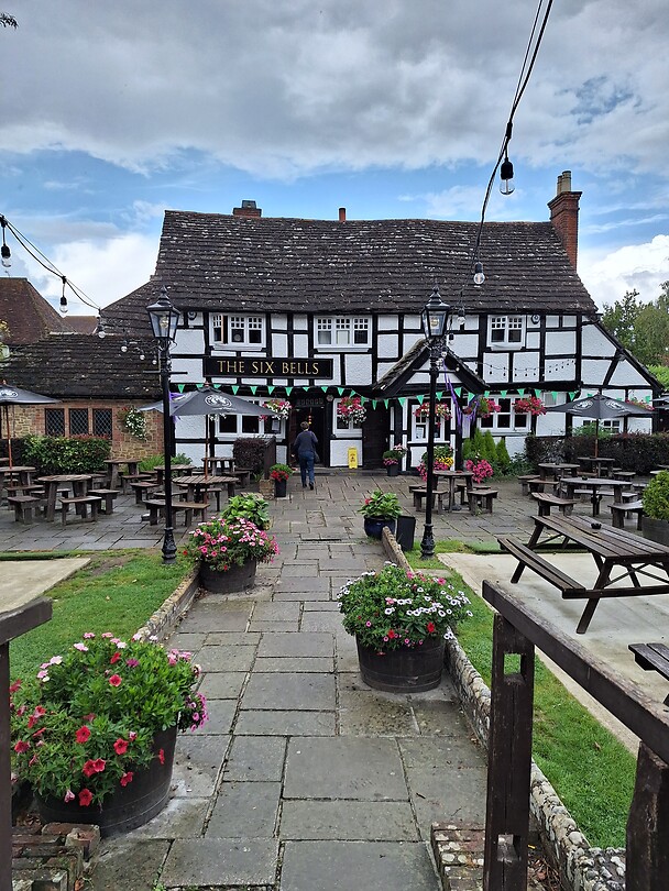 Pub in Billinghurst
